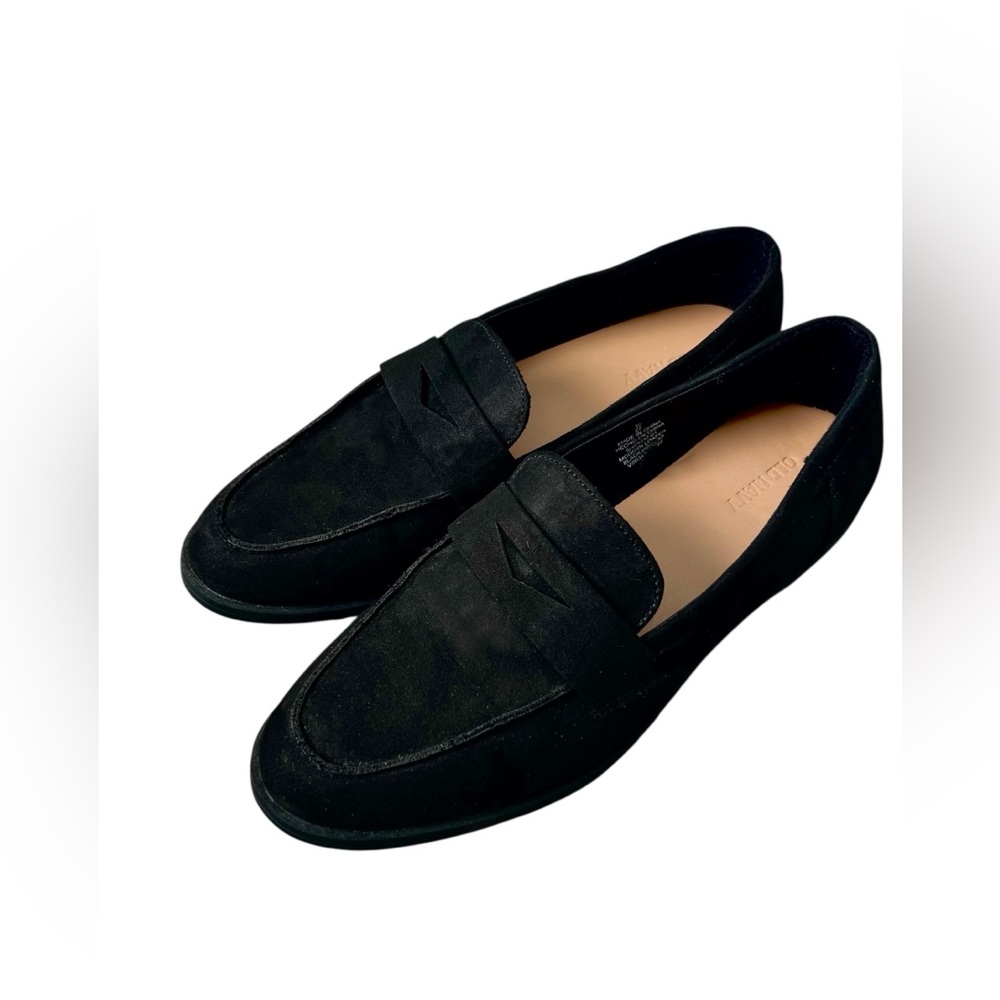 Old Navy NWOB Black Faux-Suede Penny Loafer Shoes Women’s Size 10
